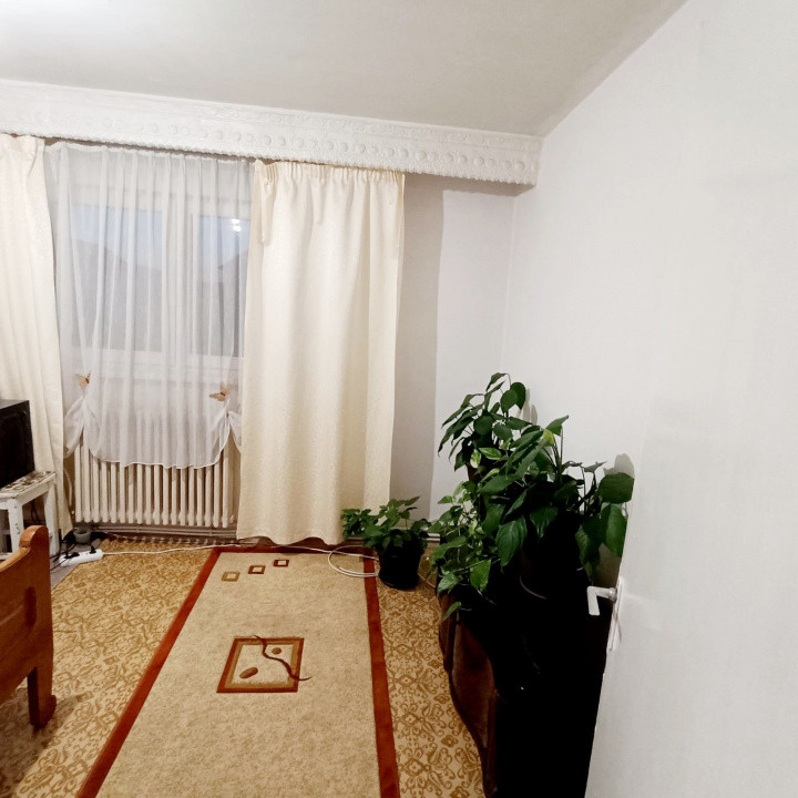 Apartament 2 camere, zona Cetate