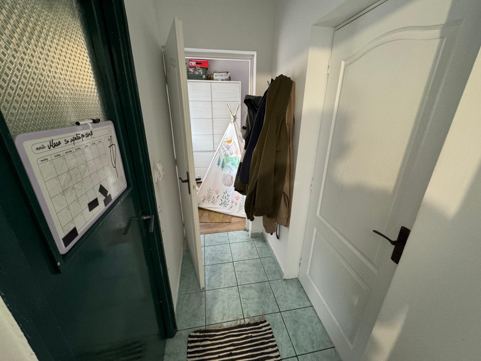 Apartament 3 camere , zona Cetate