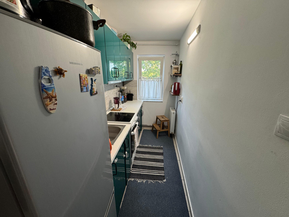 Apartament 3 camere , zona Cetate