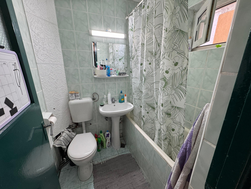 Apartament 3 camere , zona Cetate