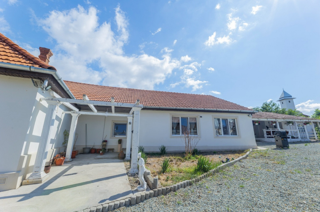 Teren și casă de tip P de vânzare –Ciugud, 2.000 mp teren, complet renovata
