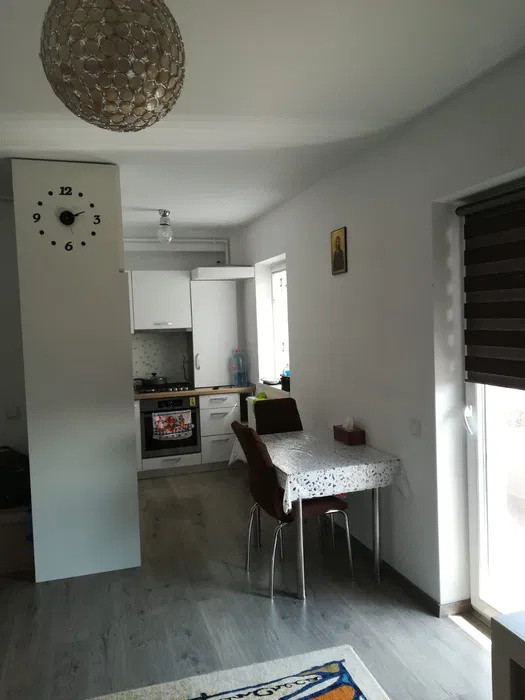 Apartament 3 camere, zona Cetate
