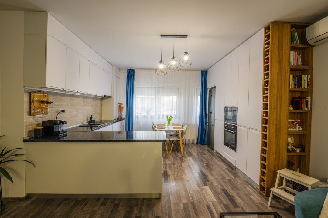Apartament 3 camere, zona centrala, modern.