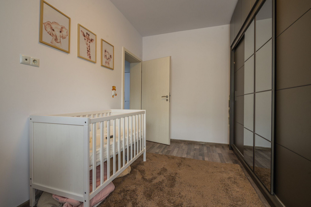 Apartament 3 camere, zona centrala, modern.
