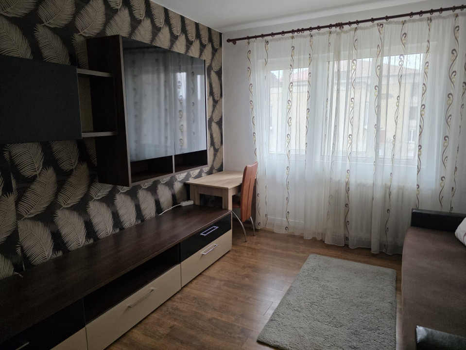 Apartament cu 2 camere in suprafata de 45 mp., zona Cetate, Alba Iulia.