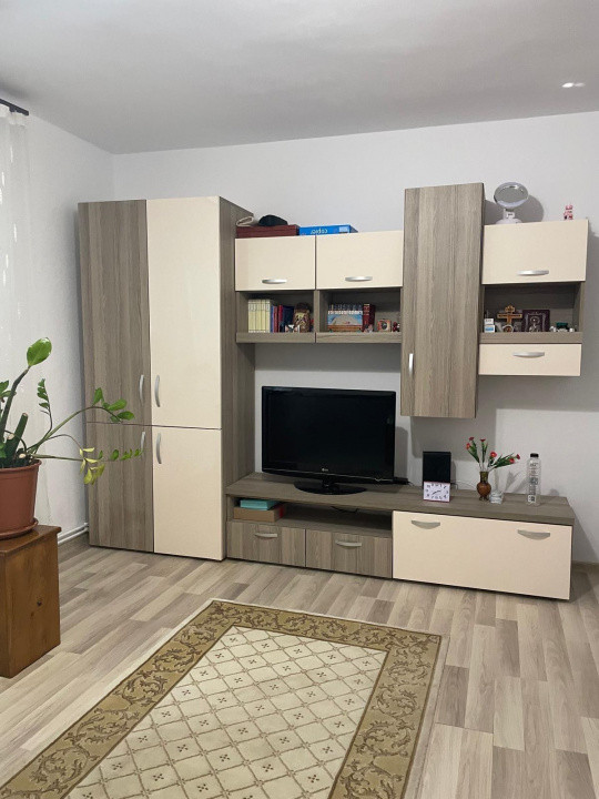 Apartament 2 camere, zona Cetate