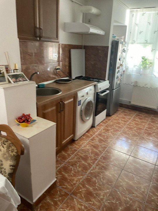 Apartament 2 camere, zona Cetate