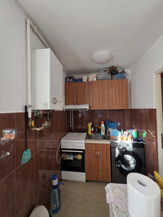 Garsonieră in supr. de 30 mp, parter, zonă centrală Alba Iulia, complet mobilată