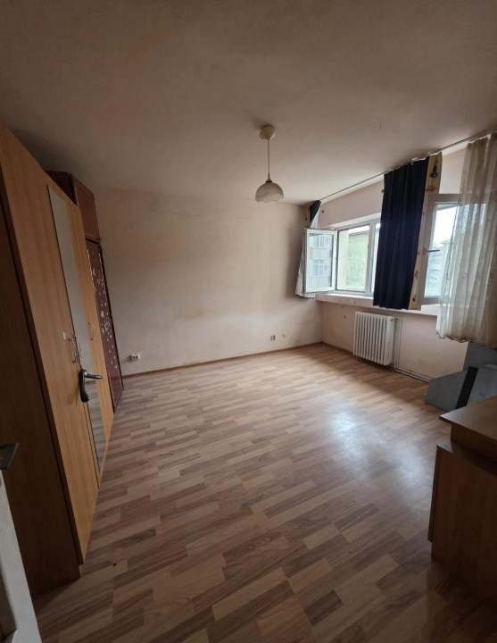 Apartament cu o camera, 30 mp., etajul 1, Cartier Cetate.