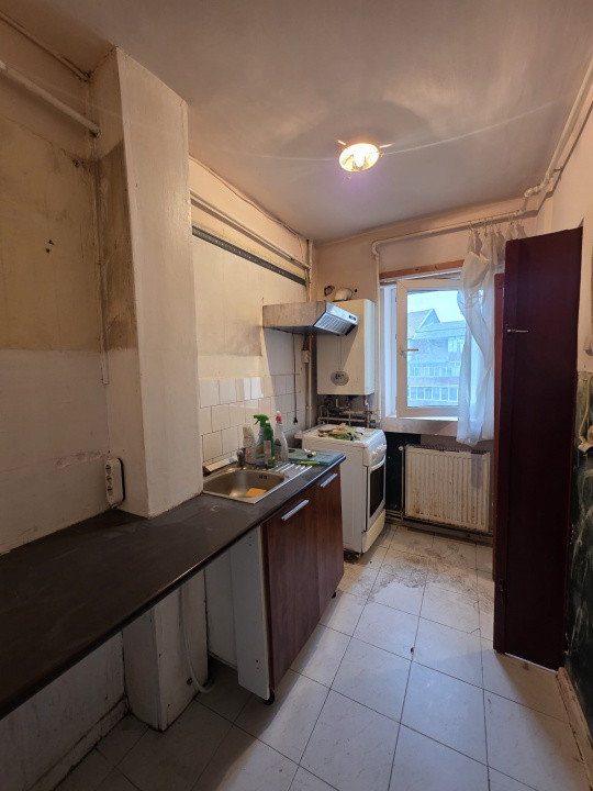 Apartament cu o camera, 30 mp., etajul 1, Cartier Cetate.