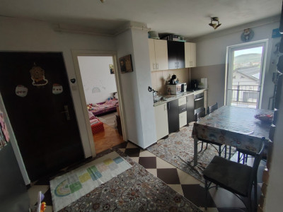 Apartament 2 camere Ampoi 2, etaj intermediar, parțial mobilat 