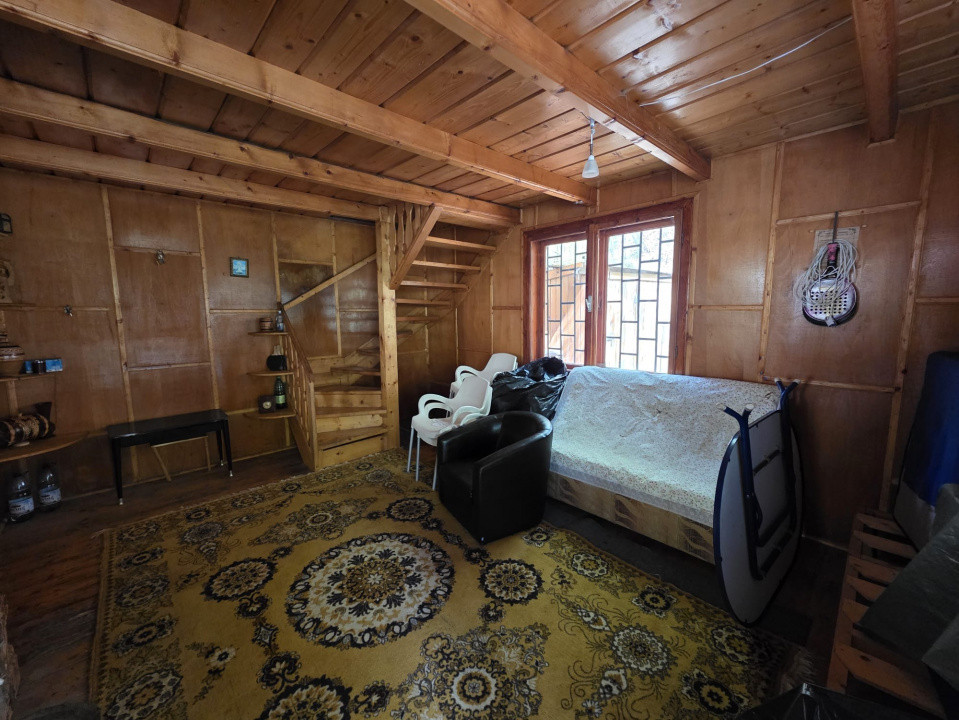 Cabana Iezer Ighiel – panoramă superbă, liniște și potențial de investiție