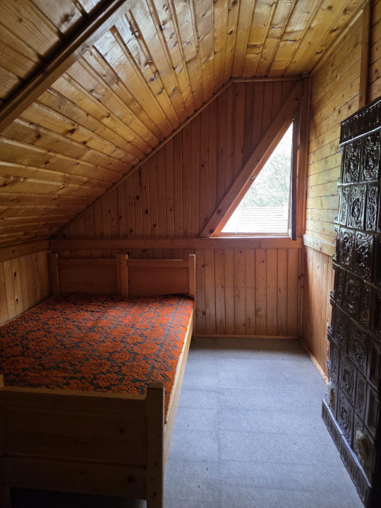 Cabana Iezer Ighiel – panoramă superbă, liniște și potențial de investiție