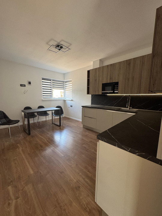 Casă 200 mp utili, 5 camere, terasă mare și spații generoase