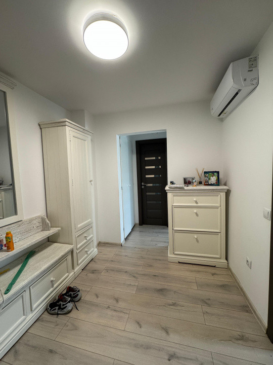 Apartament 2 camere, renovat complet, mobilat și utilat.