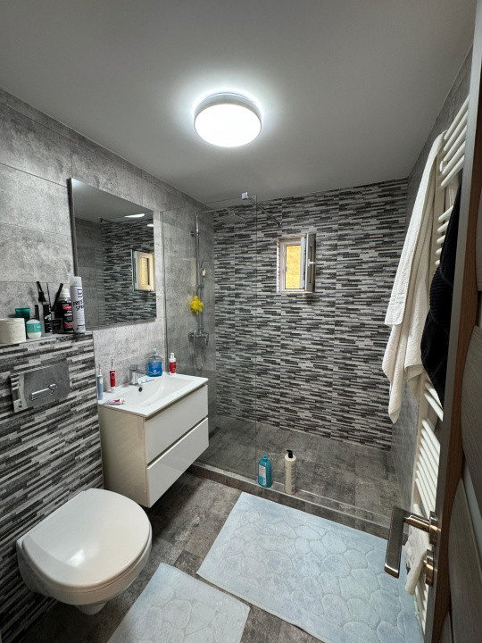 Apartament 2 camere, renovat complet, mobilat și utilat.