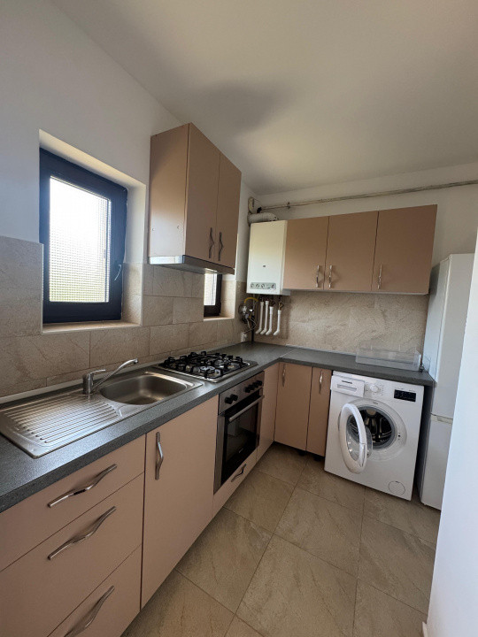 Apartament spațios cu 3 camere, 2 balcoane și 2 beciuri generoase 