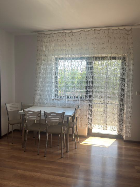 Apartament spațios cu 3 camere, 2 balcoane și 2 beciuri generoase 