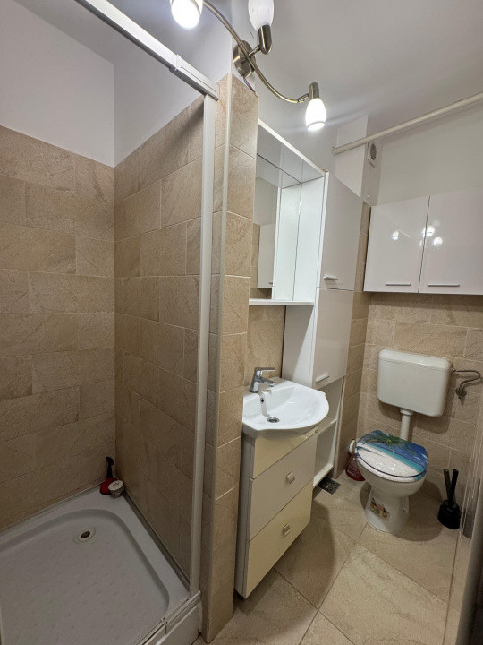 Apartament spațios cu 3 camere, 2 balcoane și 2 beciuri generoase 