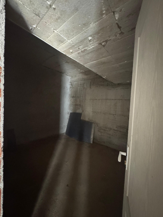 Apartament spațios cu 3 camere, 2 balcoane și 2 beciuri generoase 