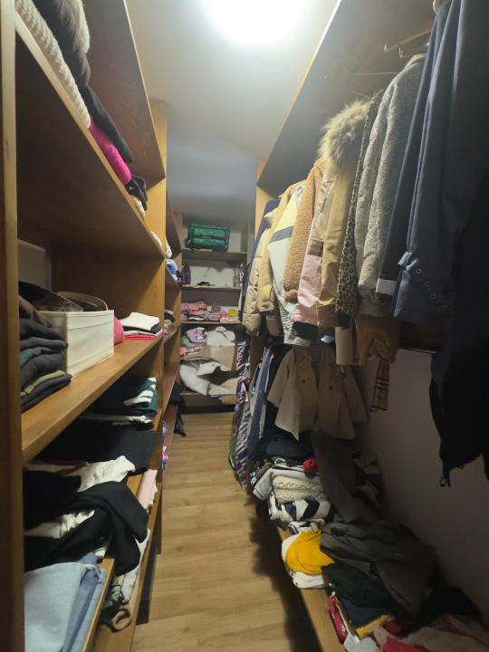 Casă tip înșiruit, D+P+M, 4 camere, garaj, 214 mp teren, zona Centru