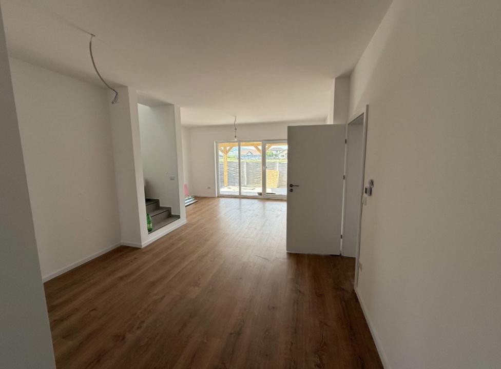 Casă individuală nouă – 120 mp utili | 370 mp teren