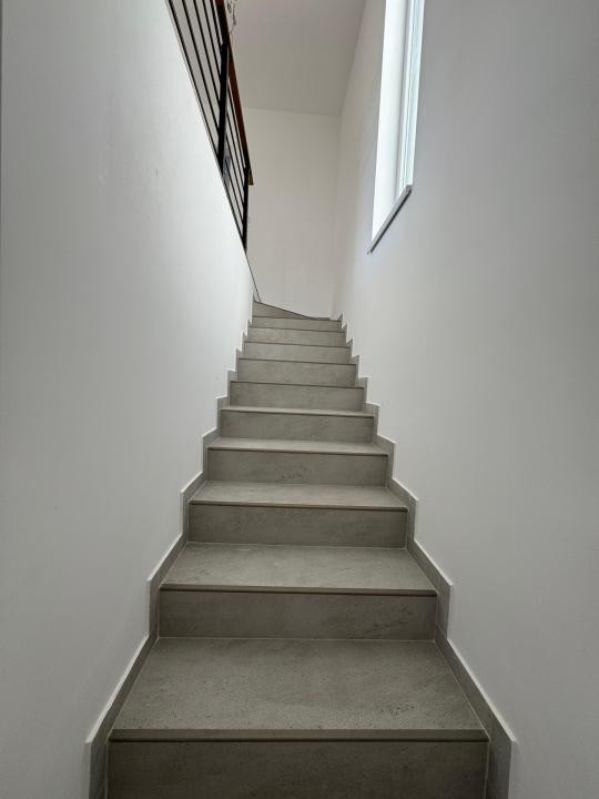 Casă individuală nouă – 120 mp utili | 370 mp teren