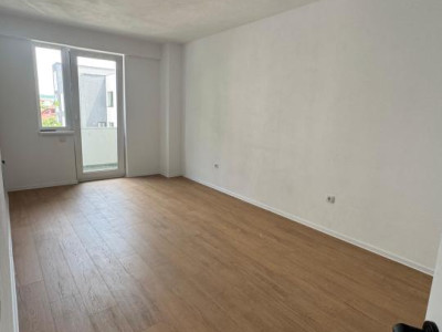 Apartament nou, etaj intermediar, 2 camere