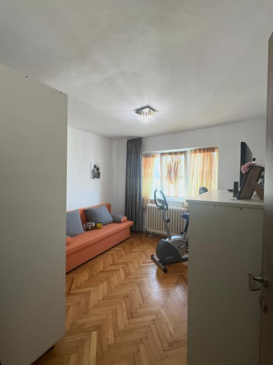 OCAZIE! Apartament 3 camere în Cetate | 76 mp + Parcare inclusă