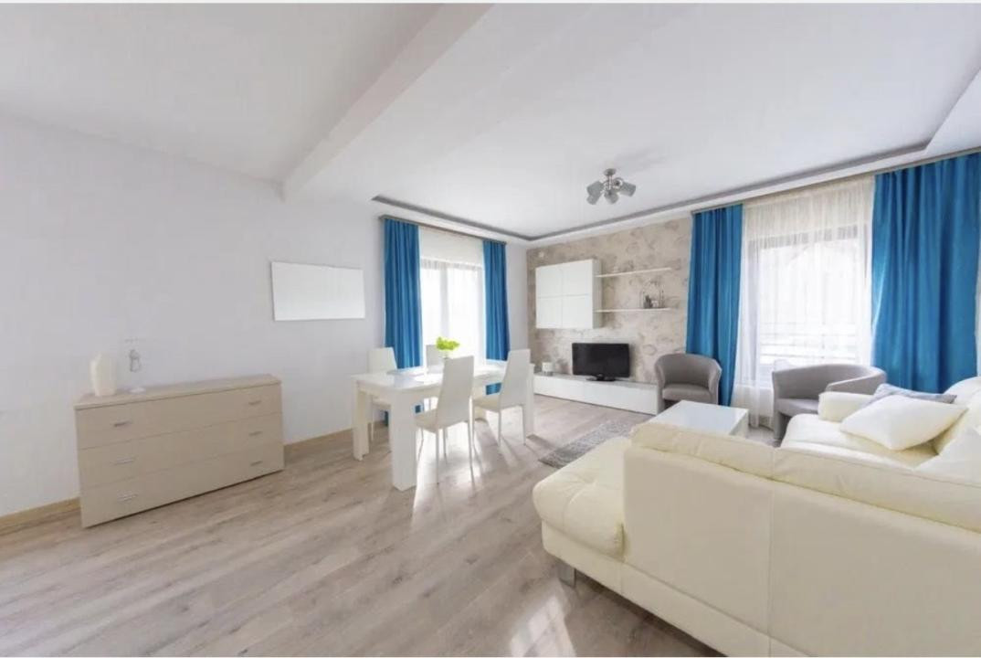     Apartament 3 camere de închiriat | 70 mp | Etaj 2