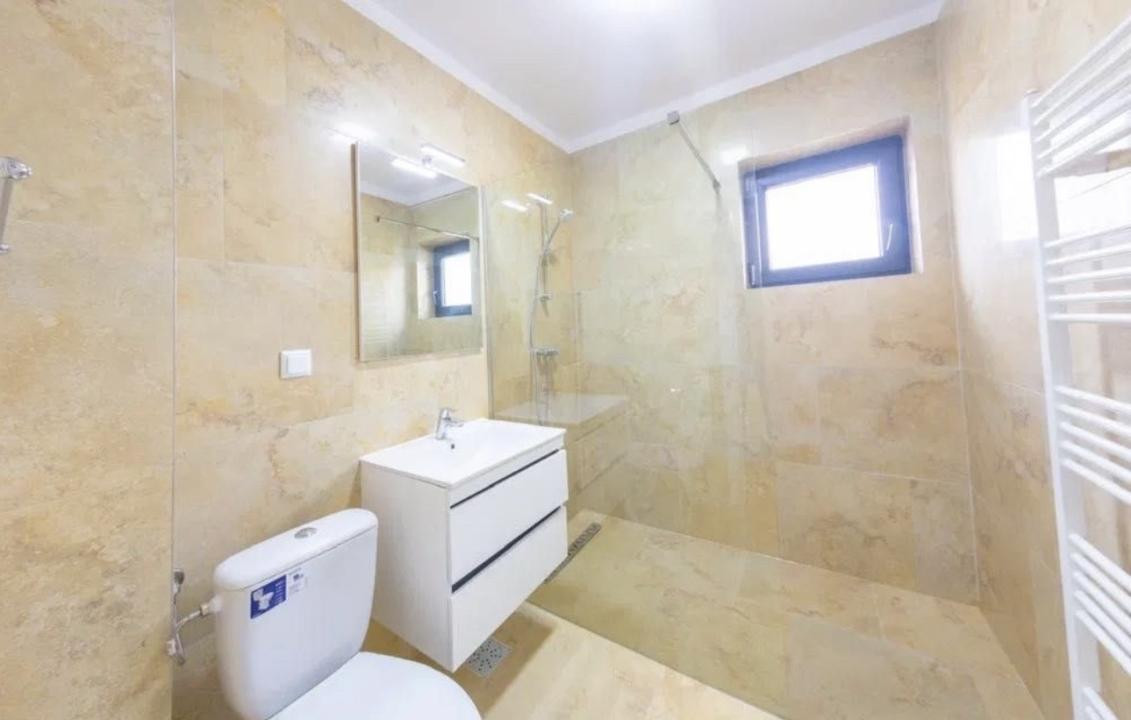     Apartament 3 camere de închiriat | 70 mp | Etaj 2