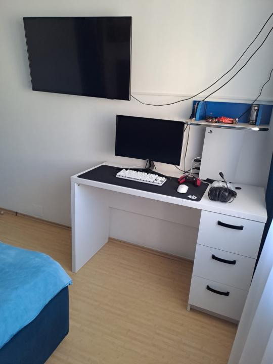 Apartament cu 2 camere, 53 mp., zona Cetate-Mercur, mobilat, utilat.