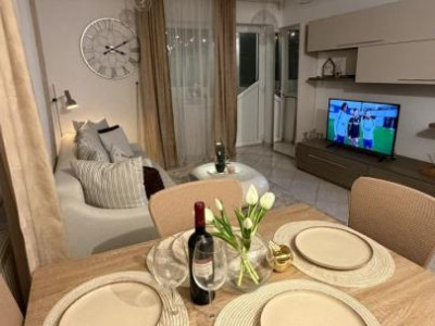  DE ÎNCHIRIAT – APARTAMENT MODERN LA VILĂ, ZONA PRECIOSA!