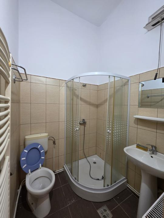 REVAL IMOBILIARE vă oferă spre vânzare casă individuală, tip S+P, situată ultrac