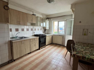Apartament 2 camere, etajul 1- Bulevardul Republicii, Alba Iulia